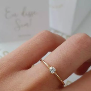 Anillo de Compromiso con Diamante
